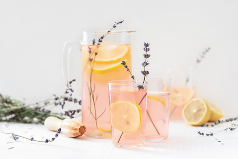 https://cl-jumbo-recipes-cms.ecomm.cencosud.com/cms/cl/Recetas_Jumbo/view_version/660f4c7882f32694e4a85ef8/acf8e760-82da-4de5-83c2-0bb048cb52cf.jpg