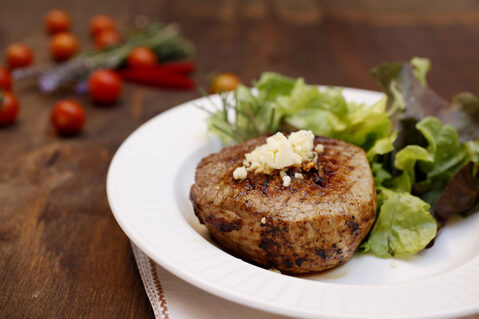 https://cl-jumbo-recipes-cms.ecomm.cencosud.com/cms/cl/Recetas_Jumbo/view_version/6634070db97336fcf4cc1f0e/2977feb0-34e5-41c7-a7fe-6527e0656b06.jpg